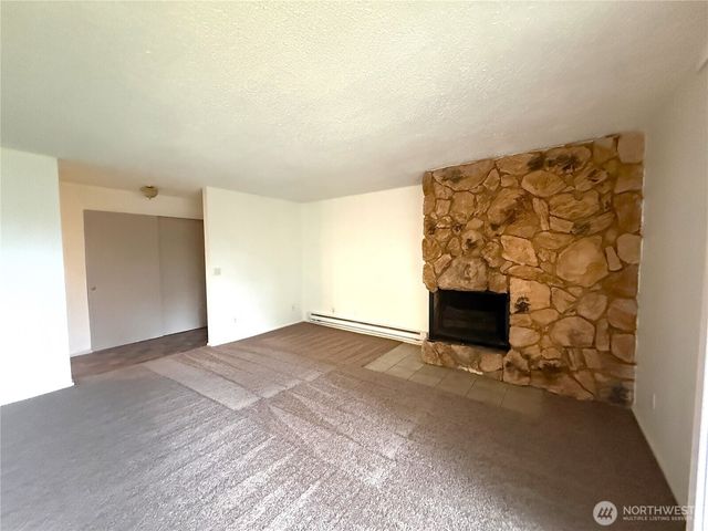 555 Sunset Avenue NE, Ocean Shores, WA 98569