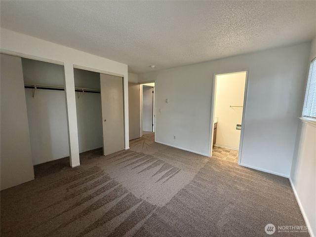 555 Sunset Avenue NE, Ocean Shores, WA 98569