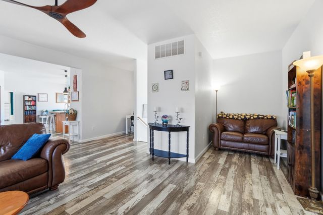 9832 Crown Point Drive, Fort Wayne, IN 46804