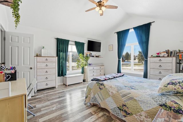 9832 Crown Point Drive, Fort Wayne, IN 46804