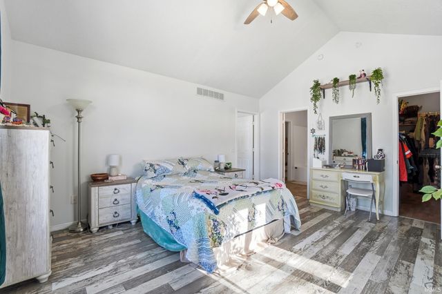 9832 Crown Point Drive, Fort Wayne, IN 46804