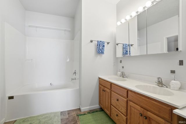 9832 Crown Point Drive, Fort Wayne, IN 46804