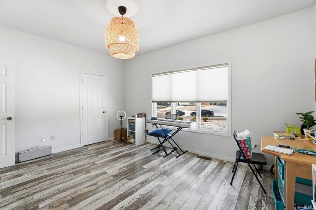 9832 Crown Point Drive, Fort Wayne, IN 46804