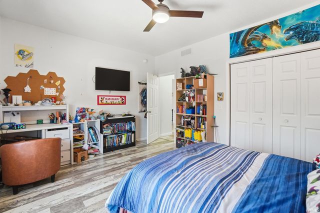 9832 Crown Point Drive, Fort Wayne, IN 46804