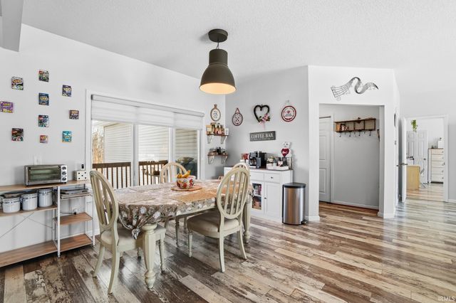 9832 Crown Point Drive, Fort Wayne, IN 46804