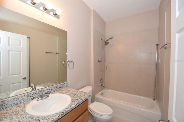 2 RAE PLACE, Palm Coast, FL 32164