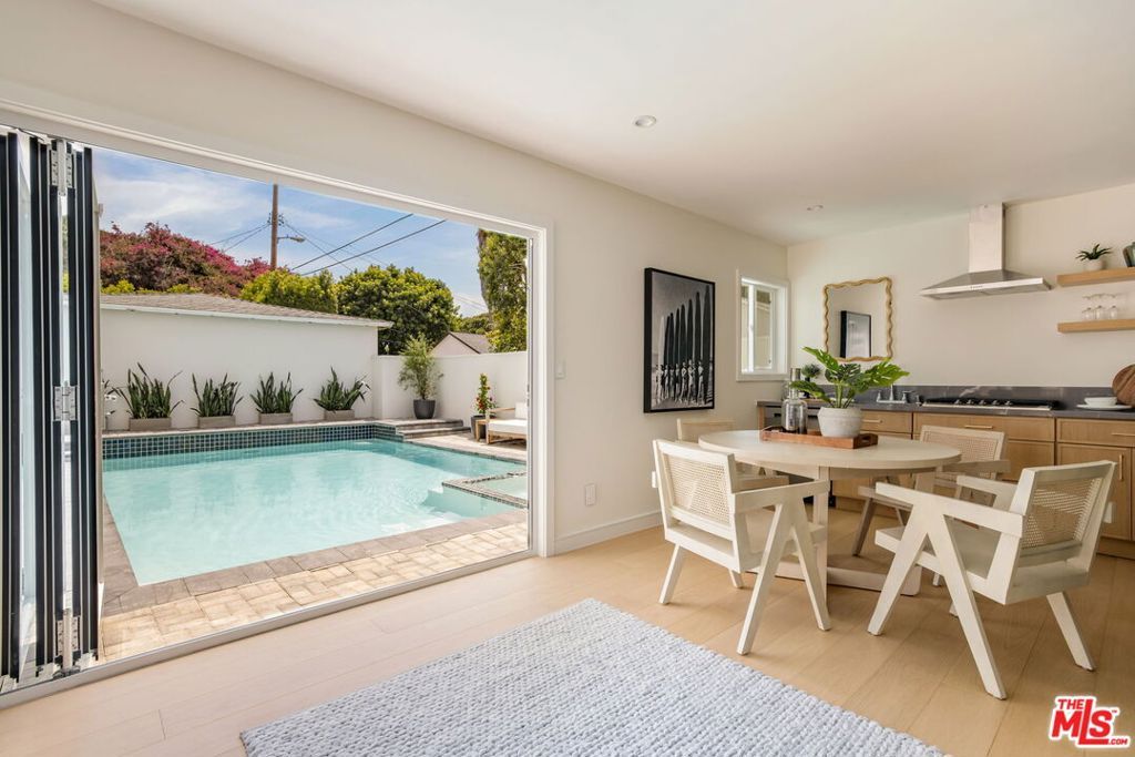 Image 18 of property listing at 11516 Clarkson Road, Los Angeles, CA 90064