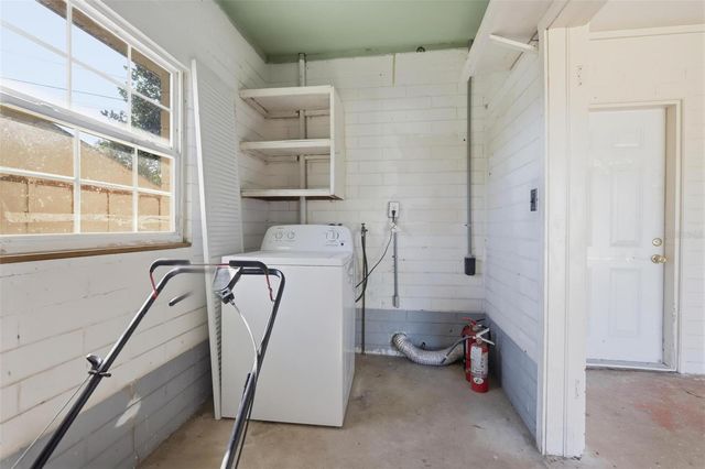 1530 E MINNESOTA AVENUE, Deland, FL 32724