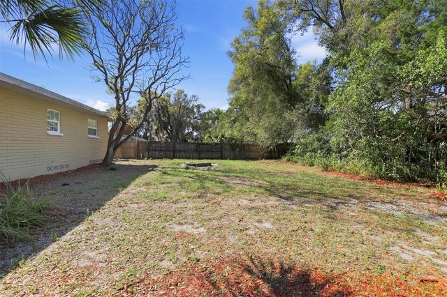 1530 E MINNESOTA AVENUE, Deland, FL 32724