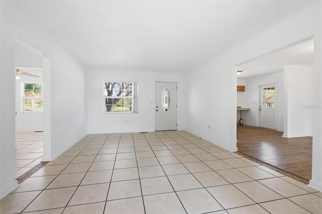 1530 E MINNESOTA AVENUE, Deland, FL 32724