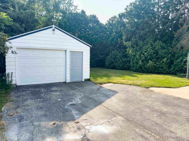 707 Burns Street, Essexville, MI 48732