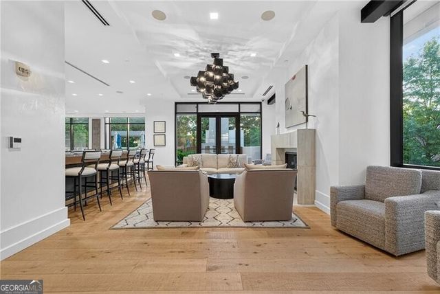 2520 Peachtree Road NW 903, Atlanta, GA 30305