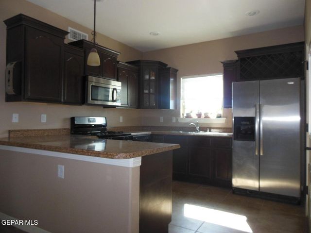 14206 BLUESKY POINT Court, El Paso, TX 79938