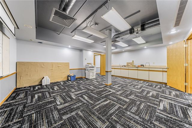 4259 E Lake Road, Sheffield Lake, OH 44054