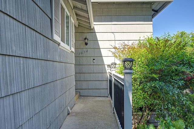 7634 Woodglen Dr, Fair Oaks, CA 95628