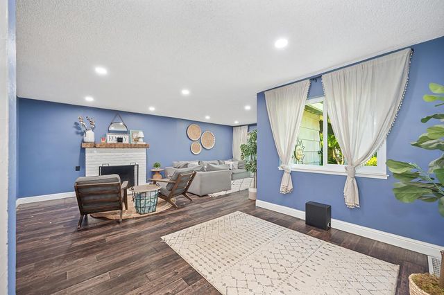 7634 Woodglen Dr, Fair Oaks, CA 95628