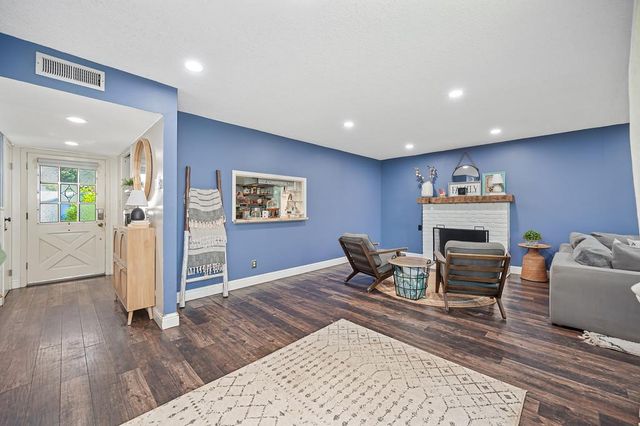 7634 Woodglen Dr, Fair Oaks, CA 95628