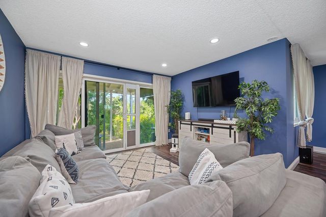 7634 Woodglen Dr, Fair Oaks, CA 95628