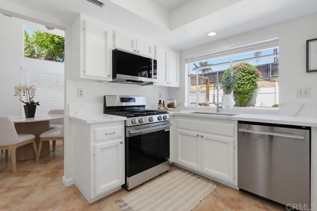 3444 Meadow View Drive, Oceanside, CA 92058