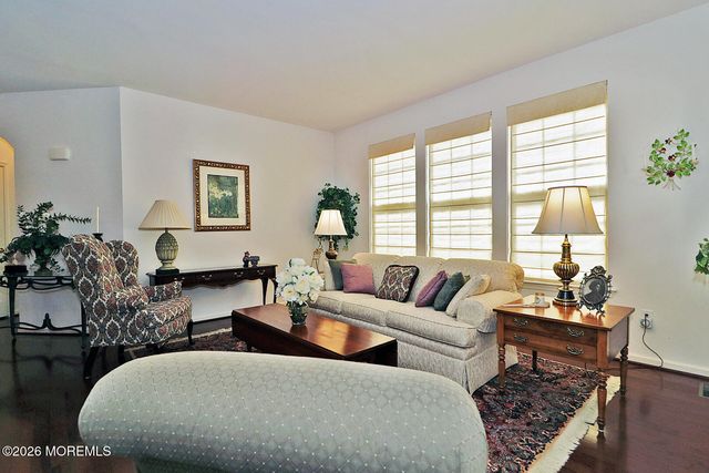 3 Battery Court, Barnegat, NJ 08005