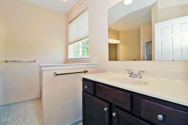 3 Battery Court, Barnegat, NJ 08005