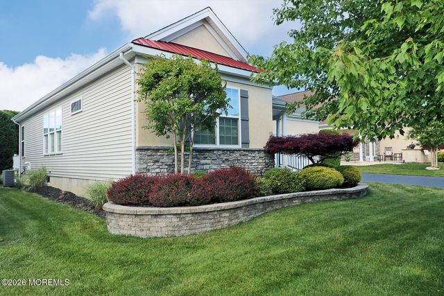 3 Battery Court, Barnegat, NJ 08005