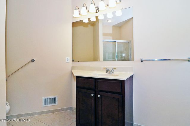 3 Battery Court, Barnegat, NJ 08005