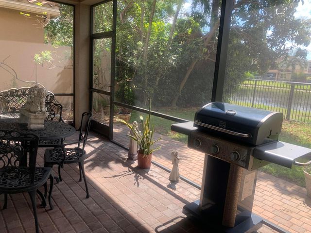 8292 Calabria Lakes Drive, Boynton Beach, FL 33473