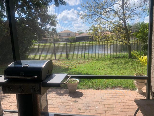 8292 Calabria Lakes Drive, Boynton Beach, FL 33473