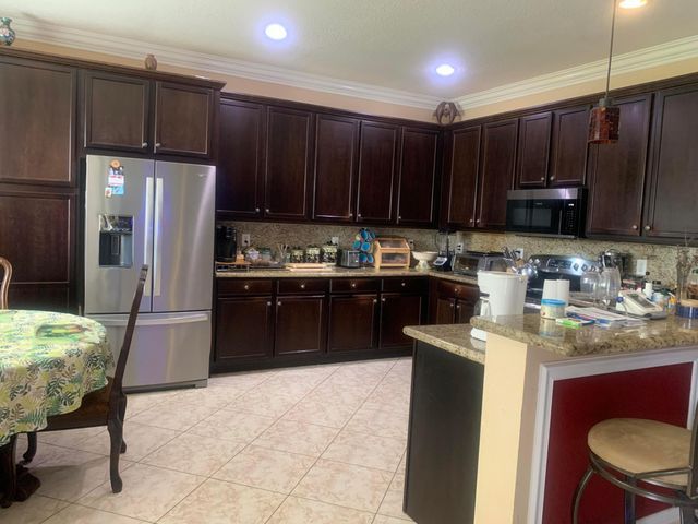 8292 Calabria Lakes Drive, Boynton Beach, FL 33473