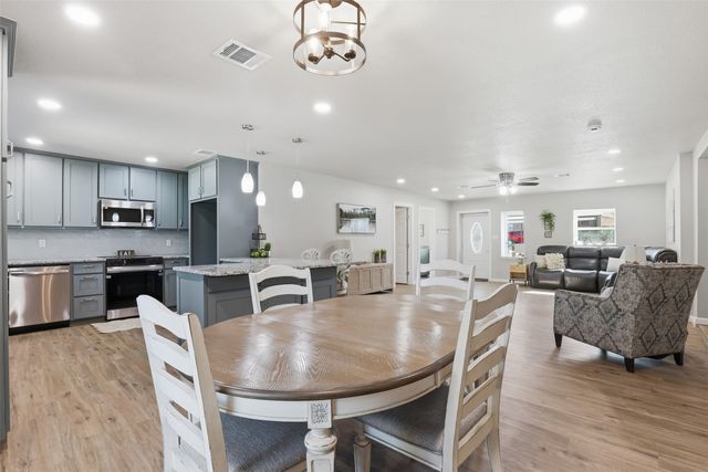 2808 Sky Harbour Drive, Granbury, TX 76049