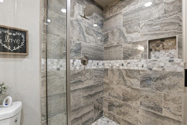 2808 Sky Harbour Drive, Granbury, TX 76049