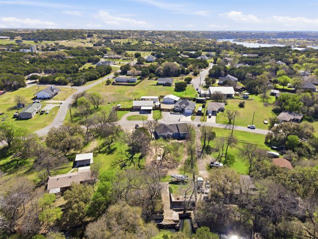 2808 Sky Harbour Drive, Granbury, TX 76049