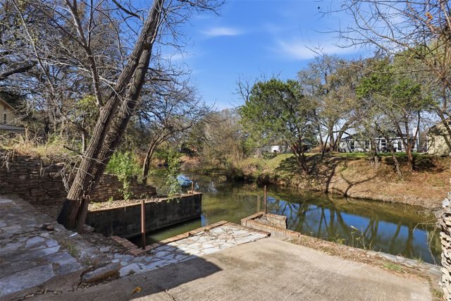 2808 Sky Harbour Drive, Granbury, TX 76049