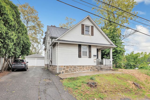 26 Longfellow Avenue, Fairfield, CT 06825