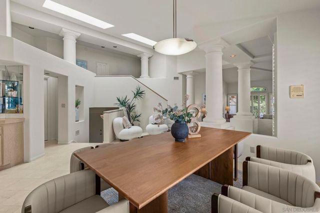 1373 Caminito Halago, La Jolla, CA 92037