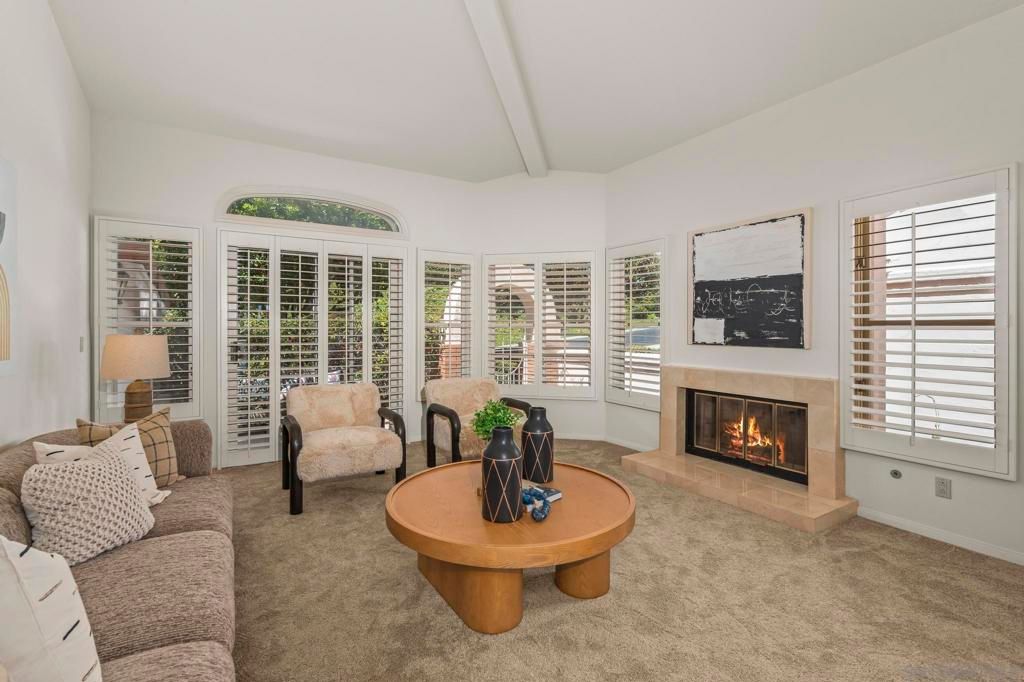 Image 10 of property listing at 1373 Caminito Halago, La Jolla, CA 92037