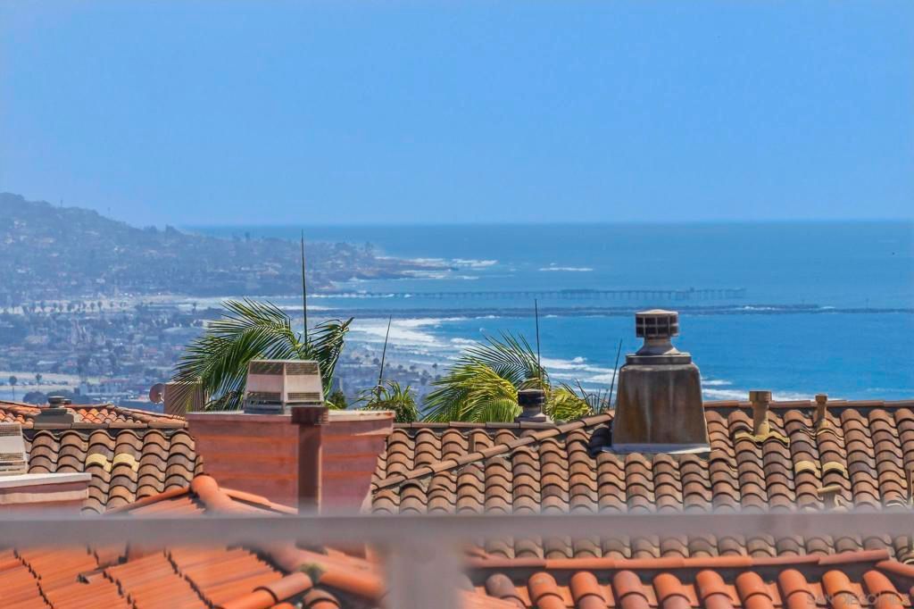 Image 18 of property listing at 1373 Caminito Halago, La Jolla, CA 92037