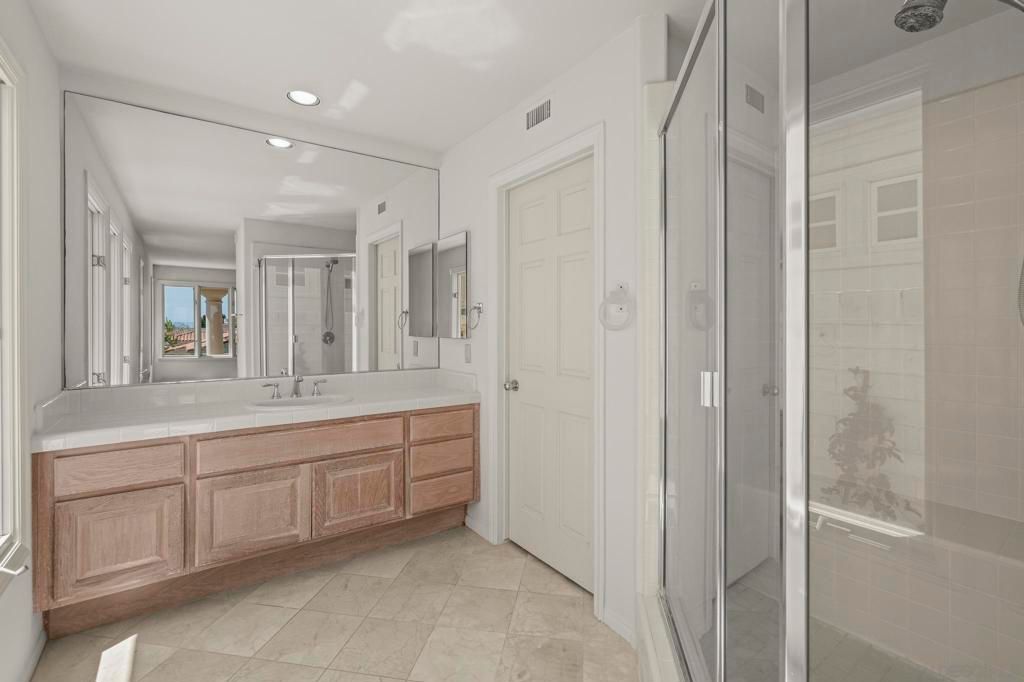 Image 24 of property listing at 1373 Caminito Halago, La Jolla, CA 92037