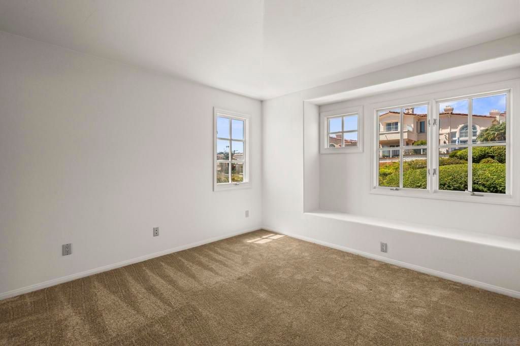 Image 25 of property listing at 1373 Caminito Halago, La Jolla, CA 92037