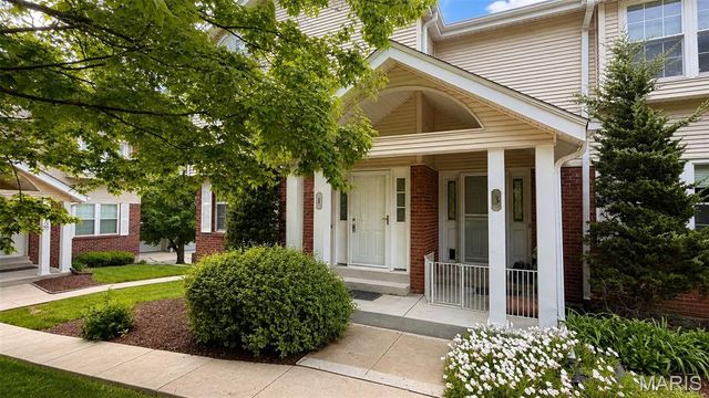1 Glen Echo Lane 1, St Peters, MO 63303