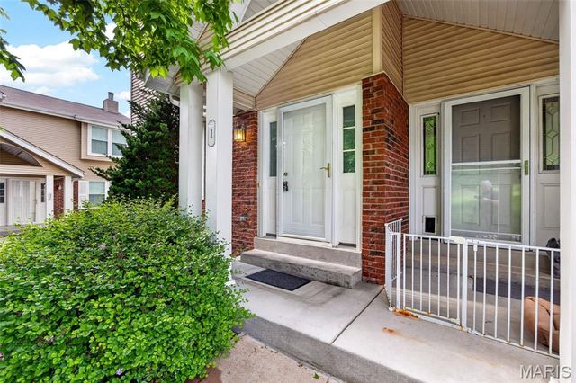 1 Glen Echo Lane 1, St Peters, MO 63303