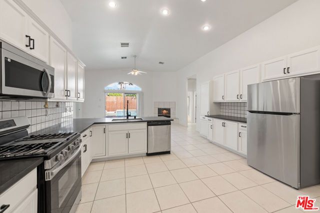 68870 Los Gatos Road, Cathedral City, CA 92234