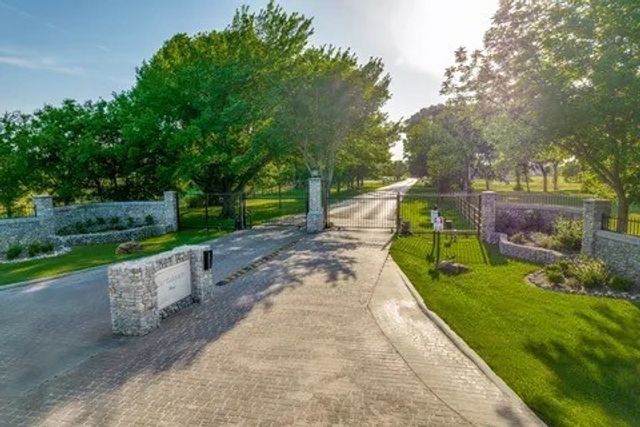 259 King Ranch Court, Fort Worth, TX 76108