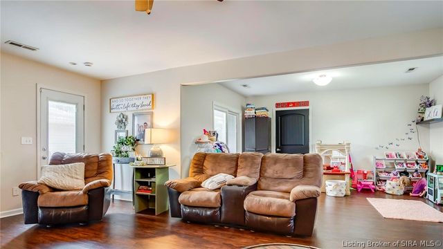 121 Franklin Drive, New Albany, IN 47150
