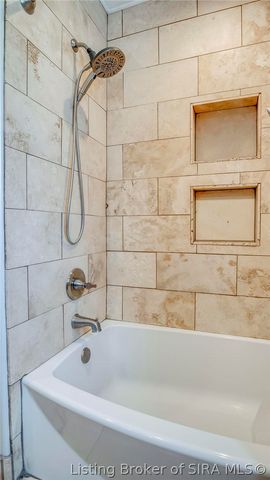 121 Franklin Drive, New Albany, IN 47150