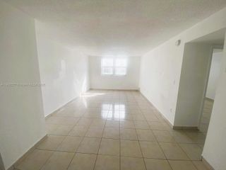 666 W 81st St 222, Hialeah, FL 33014