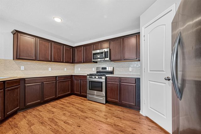 5310 Songlark Bluff Circle, Katy, TX 77449