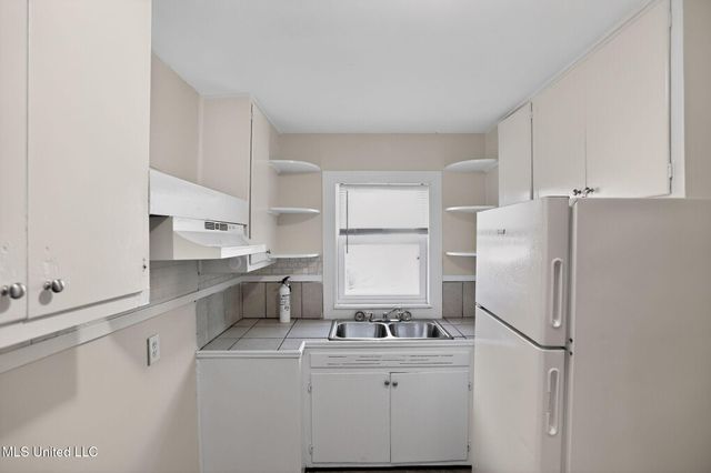 4875 Churchill Drive, Jackson, MS 39206