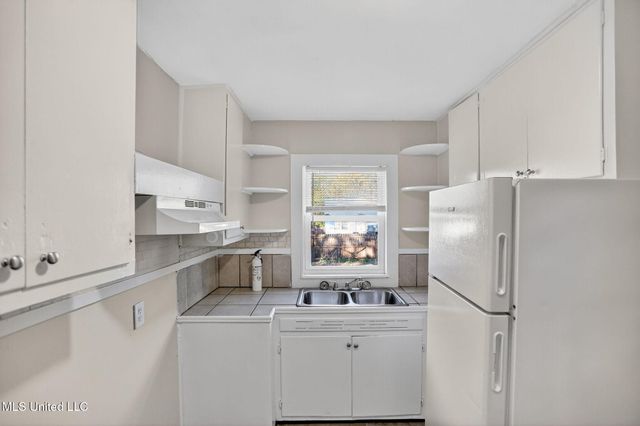 4875 Churchill Drive, Jackson, MS 39206